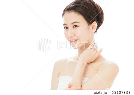 ビューティー 女性 スキンケア ビューティ 若い女性 美容 ビューティー 女性 スキンケア ビューティ 若い女性 美容 55107333