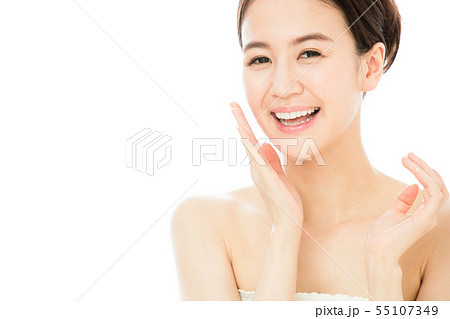 ビューティー 女性 スキンケア ビューティ 若い女性 美容 ビューティー 女性 スキンケア ビューティ 若い女性 美容 55107349