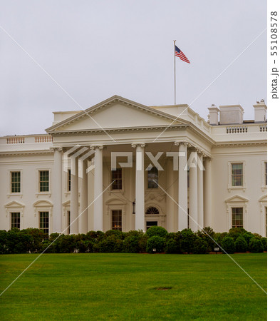 The White House from the norh lawn in Washington The White House from the norh lawn in Washington 55108578