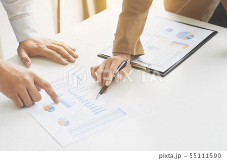 business executives brainstorming discussing on business executives brainstorming discussing on 55111590