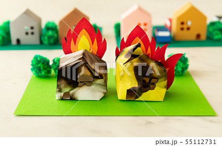 火事 火災 もらい火 家 隣 火事 火災 もらい火 家 隣 55112731