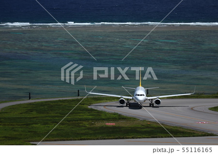 石垣空港 石垣島 石垣 飛行機 旅客機 南ぬ島 海 石垣空港 石垣島 石垣 飛行機 旅客機 南ぬ島 海 55116165