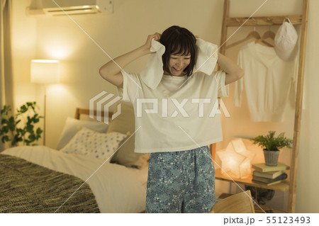 若い女性 風呂上がり 55123493