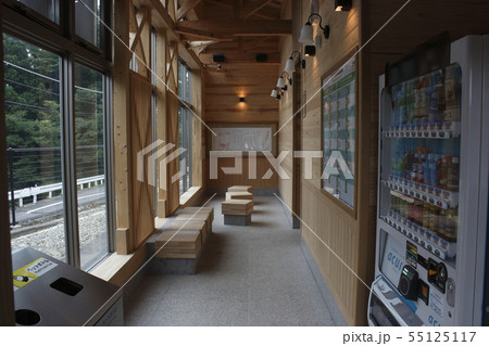 東北本線　豊原駅にて（新駅舎） 55125117