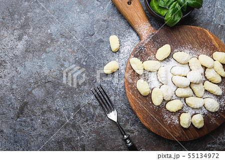 Uncooked potato gnocchi 55134972