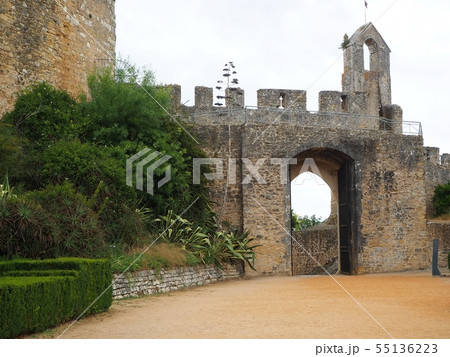 ポルトガル（トマールキリスト教修道院の風景） 55136223