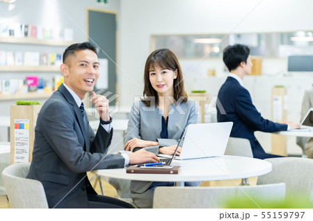 ビジネスイメージ 男性社員 女性社員 ビジネスイメージ 男性社員 女性社員 55159797
