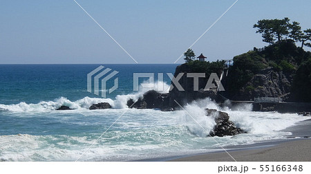 高波に洗われる高知・桂浜　 55166348