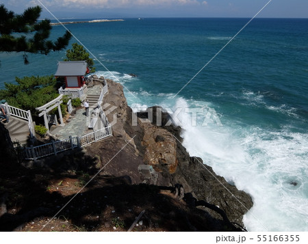 高波に洗われる高知・桂浜　 55166355