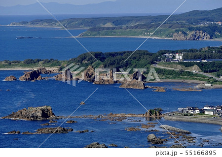 《五能線が走る風景　(晴れ)》青森県深浦町 55166895