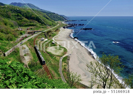 《五能線が走る風景 (晴れ)》青森県深浦町 《五能線が走る風景 (晴れ)》青森県深浦町 55166918