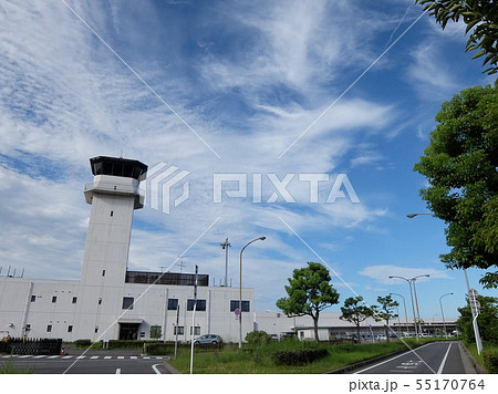 快晴の松山空港 管制塔 快晴の松山空港 管制塔 55170764