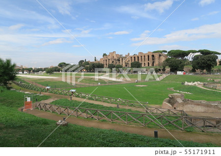 古代ローマの競技場跡 チルコ マッシモの写真素材