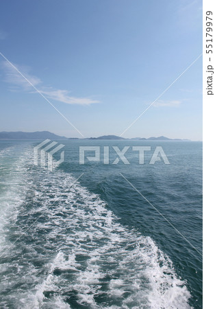 海 島 水しぶき 55179979