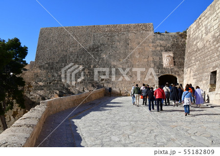 スペイン、アリカンテ、サンタ・バルバラ城城門 スペイン、アリカンテ、サンタ・バルバラ城城門 55182809