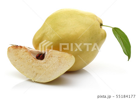 Half and whole Quince fruits with leaf isolated Half and whole Quince fruits with leaf isolated 55184177
