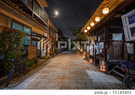 京都　夏の宇治川の夜景 55185802