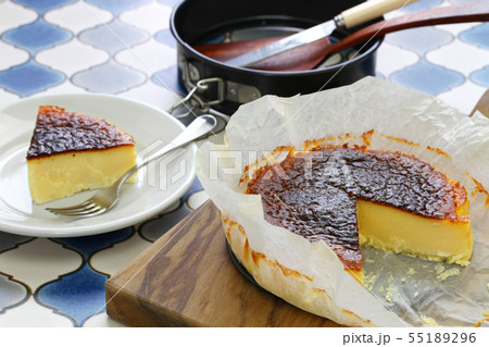 バスクチーズケーキ 55189296