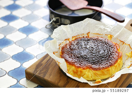 バスクチーズケーキ 55189297