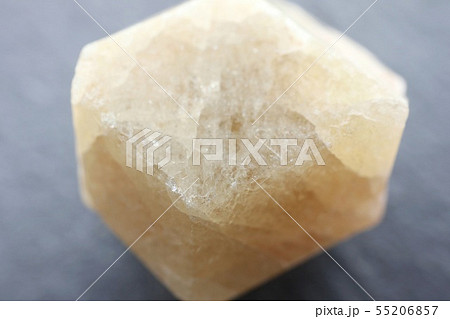 灰礬柘榴石 鉱物 灰礬柘榴石 鉱物 55206857