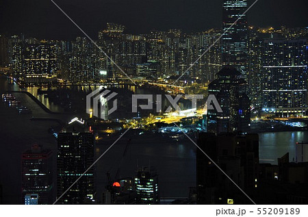 ビクトリアピークから見下ろす香港の夜景 【中国・香港】 55209189