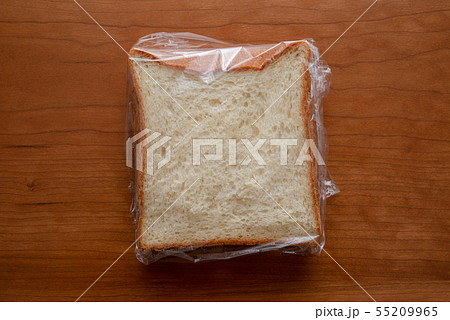食パン ラップで包んで保存 食パン ラップで包んで保存 55209965