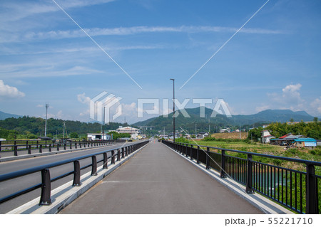利根川の風景 群馬県みなかみ町 徒渉橋からの景観 利根川の風景 群馬県みなかみ町 徒渉橋からの景観 55221710