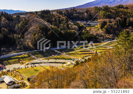 【山梨県北杜市】長澤の鯉のぼりと南八ヶ岳花の森公園 【山梨県北杜市】長澤の鯉のぼりと南八ヶ岳花の森公園 55221892