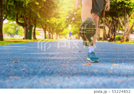 run jogging exercise uplift leg and foot  55224852