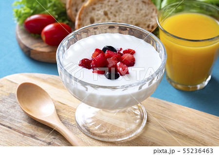 ヨーグルト 55236463