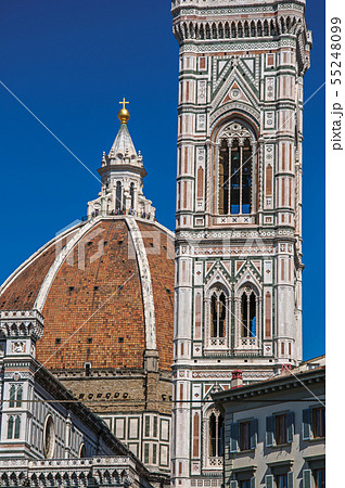 Dome and tower of Cathedral in Florence 55248099