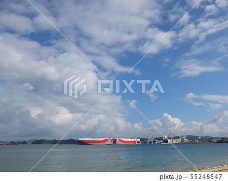 造船所を望む星の浦海浜公園　瀬戸内海 55248547