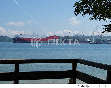 造船所を望む星の浦海浜公園　瀬戸内海 55248748