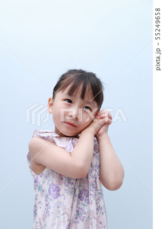 カジュアル (夏服 春服 女の子 日本人 園児 3歳 ファッション ポートレート ポニーテール) カジュアル (夏服 春服 女の子 日本人 園児 3歳 ファッション ポートレート ポニーテール) 55249658