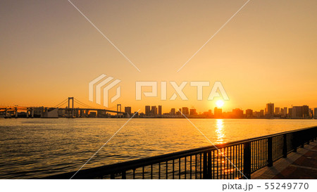 豊洲ぐるり公園の風景 (夕景) 豊洲ぐるり公園の風景 (夕景) 55249770