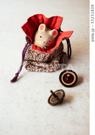 袋のねずみ 55251839