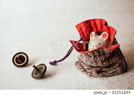 袋のねずみ 55251844