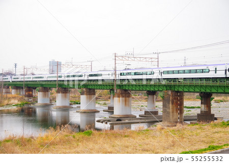 中央線多摩川橋梁を通過するE353系 中央線多摩川橋梁を通過するE353系 55255532