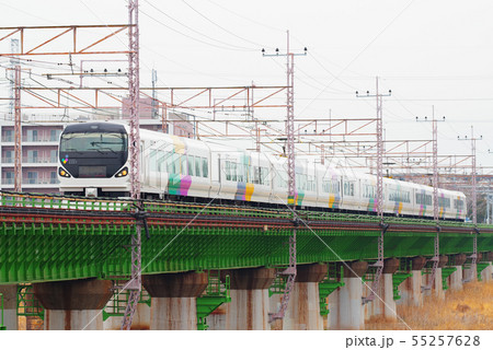 中央線多摩川橋梁を通過するE257系 55257628