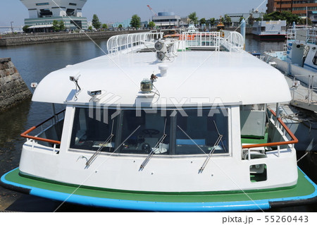 横浜港船着き場の観光船 55260443
