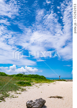 沖縄・宮古島 来間島の夏の海岸絶景 55262053