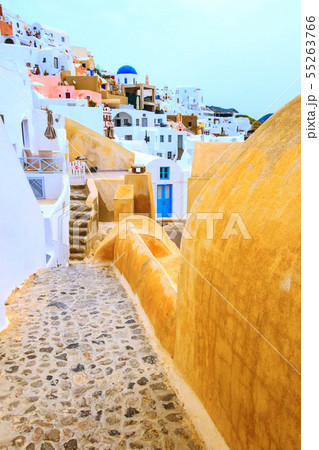 Oia street, Santorini island in Greece 55263766