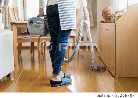掃除機 主婦 フローリング 55266787