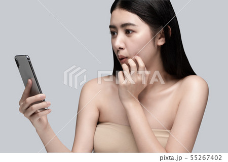 Portait of Surprised expression on young beautiful 55267402