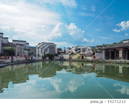 中国  『安徽省南部の古村落』～宏村 月沼 / Hongcun, Anhui, China 55271212