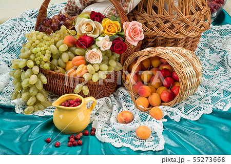 Baskets And Fruits 55273668