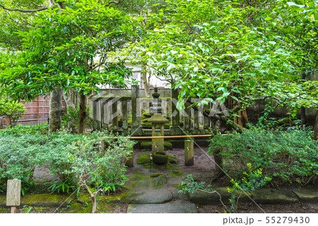 北鎌倉　明月院　北条時頼の墓（宝篋印塔） 55279430
