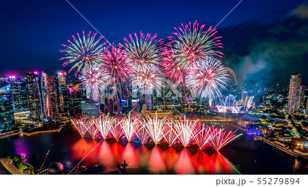 【絶景】シンガポールの夜景と花火 【絶景】シンガポールの夜景と花火 55279894