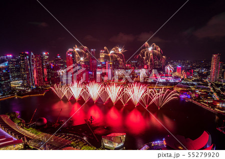 【絶景】シンガポールの夜景と花火　 55279920