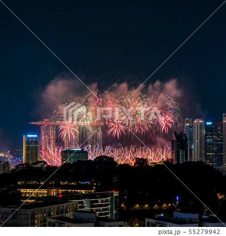 【絶景】シンガポールの夜景と花火　 55279942